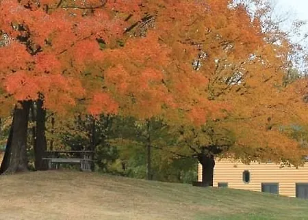 Mcquoid'S Inn And Event Center